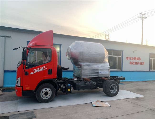 1600L變頻水冷泵真空滾揉機發(fā)往河南