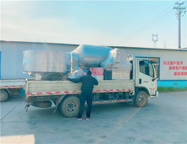 80針鹽水注射機(jī)、1600L真空滾揉機(jī)、1400L夾層鍋，發(fā)往河南