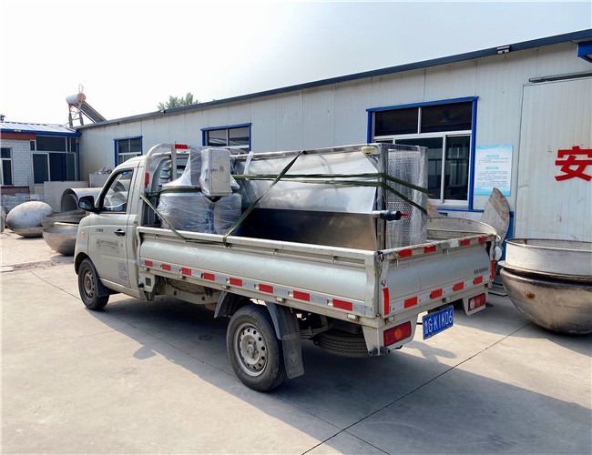 電加熱燙鍋、304晾肉架本地客戶送貨