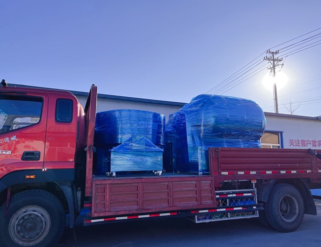 河南食品廠客戶訂購(gòu)腌制鹵煮成套設(shè)備鹽水注射機(jī)，真空滾揉機(jī)、夾層鍋各一臺(tái)