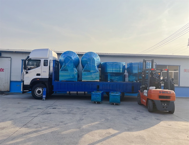 河南周口牛肉加工廠訂購深加工設備發(fā)貨現場