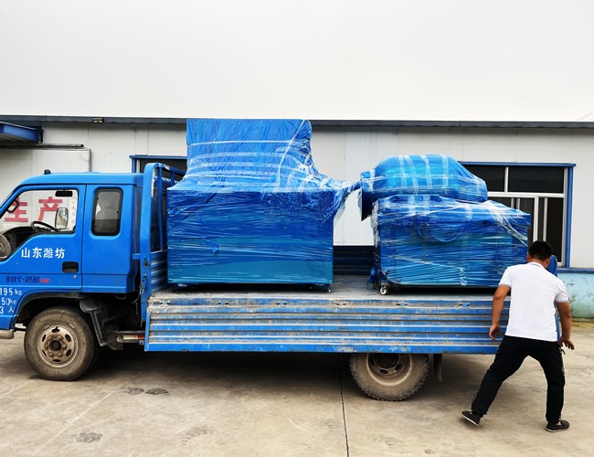 青島客戶訂購500L全自行星攪拌炒鍋，400L真空滾揉機，600雙室真空包裝機