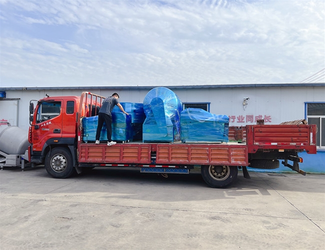 真空滾揉機(jī)、鹵煮夾層鍋、真空包裝機(jī)2臺，發(fā)貨河南食品廠